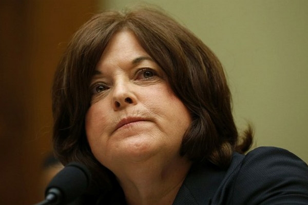 Sale directora del Servicio Secreto por fallas en seguridad de Obama
