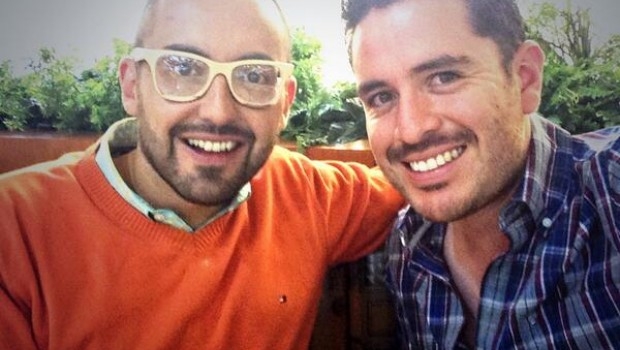 Mauricio Clark anuncia boda con novio poblano en Acapulco