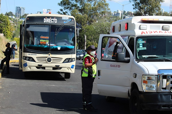 FOTOS: Balean a un hombre en asalto a camión de la línea Puebla-Cholula
