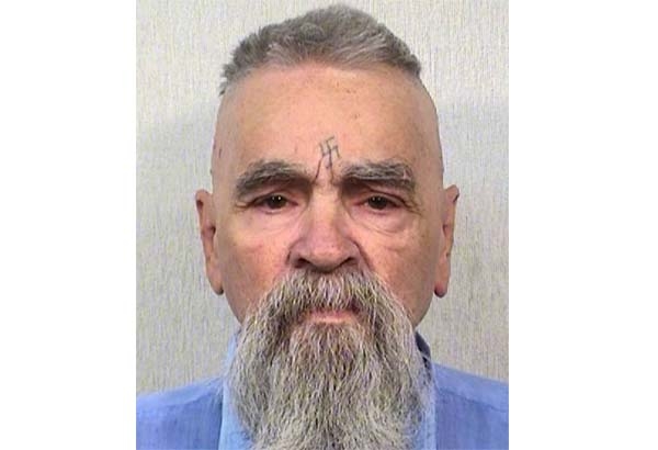 Charles Manson ataca de nuevo