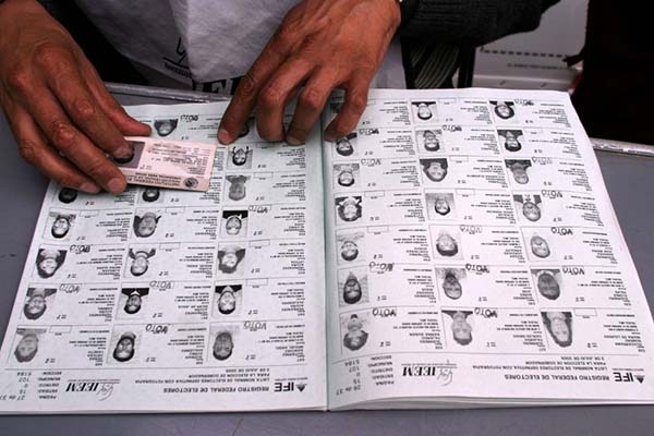 El INE identifica al partido político que filtró el listado nominal