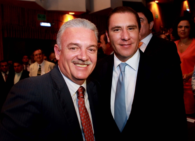RMV asiste al tercer informe del gobernador de Baja California Sur