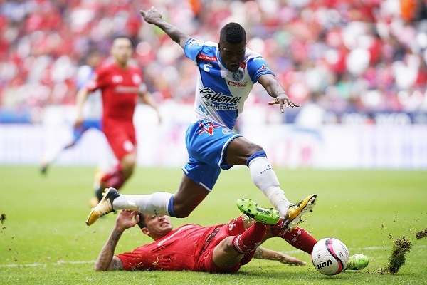 Club Puebla salió derrotado del Infierno, 2-1 ante Toluca