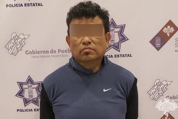 Sujeto con 45 bolsas con droga es detenido en Altepexi
