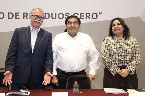 Barbosa pide a alcaldes de Puebla sustituir rellenos sanitarios con plantas de tratamiento