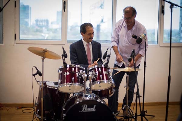 Esparza Ortiz reconoce prestigio de la Facultad de Artes de la BUAP