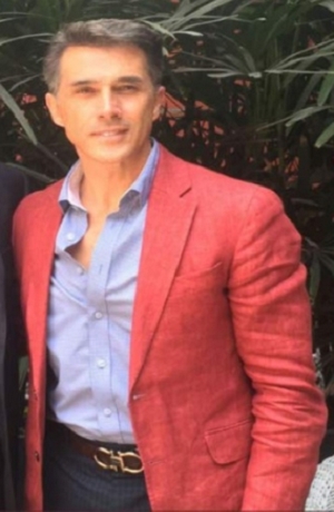 Sergio Mayer confundió a actor porno con estudiante de Física