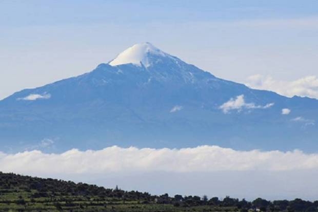Rescatan a cinco alpinistas de EU extraviados en el Citlaltépetl