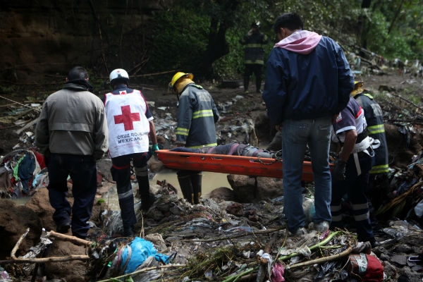 Dos personas mueren por efectos de las intensas lluvias en Puebla