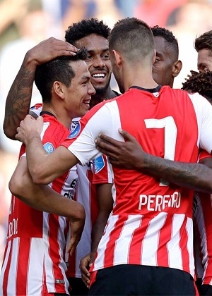 VIDEO: Chucky Lozano volvió a anotar en victoria del PSV