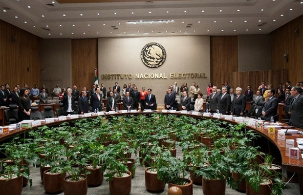 INE multa a partidos con 104 mdp por finanzas irregulares