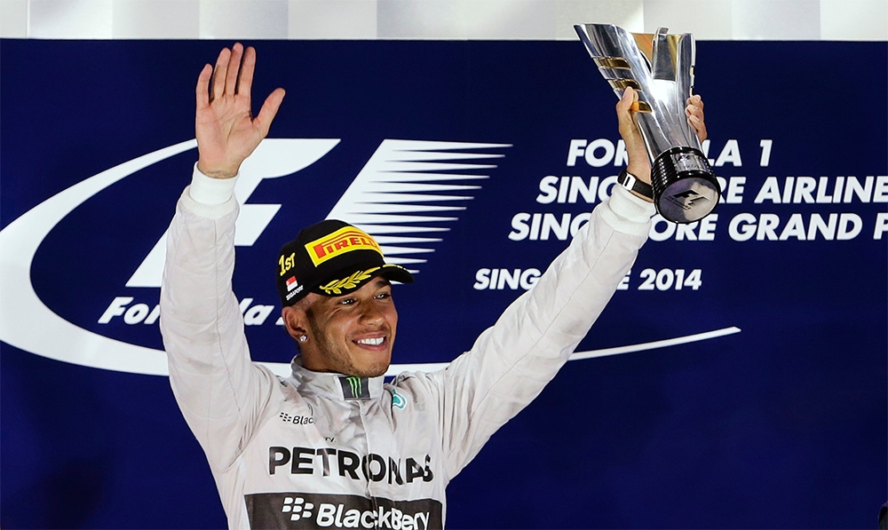 Hamilton triunfa en Singapur y es nuevo líder; ‘Checo’ Pérez acabó séptimo
