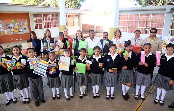 Save the Children y SEP entregan apoyos a educación básica
