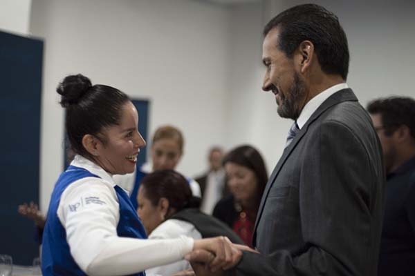 Esparza Ortiz reconoció el trabajo, humanismo y la trascendencia del personal de enfermería del HUP