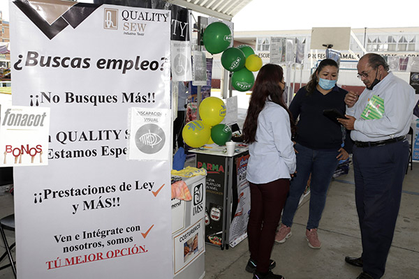 Poblanos con trabajo… informal y sin acceso a la salud