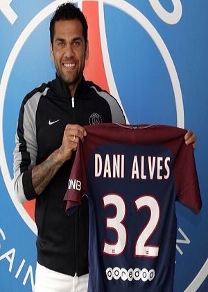 Dani Alves se integra al PSG, dejó plantado a Guardiola en el City