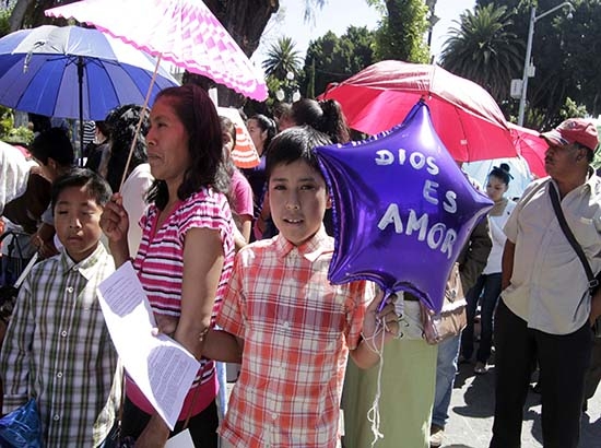 PVEM y MC por prohibir asistencia de niños a marchas y manifestaciones