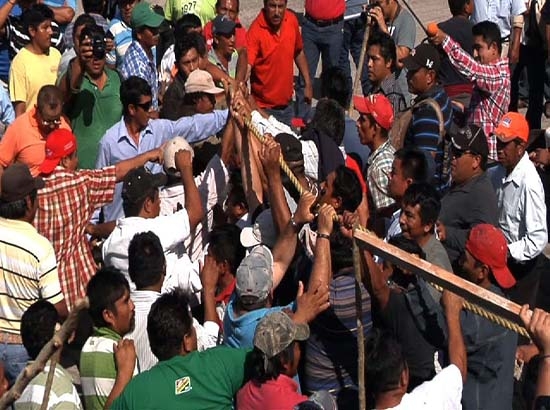 Apicultores se enfrentan en Campeche; hay cuatro heridos
