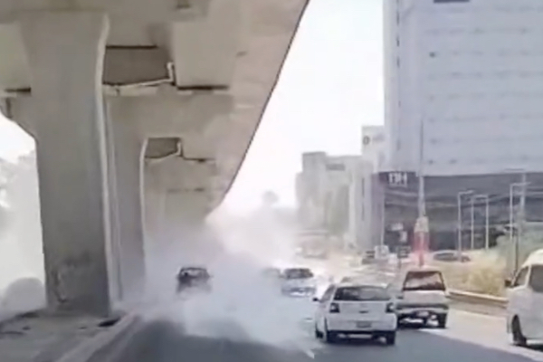 VIDEO: Caen costales de cal y nubla visibilidad en la autopista México-Puebla