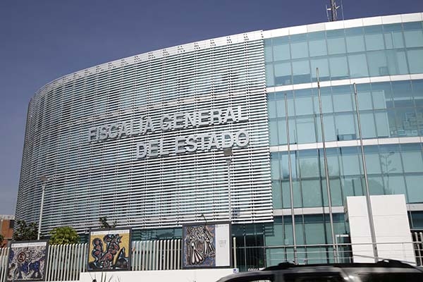 Edil de Tehuacán, investigado por el presunto desvío de 62 mdp: FGE