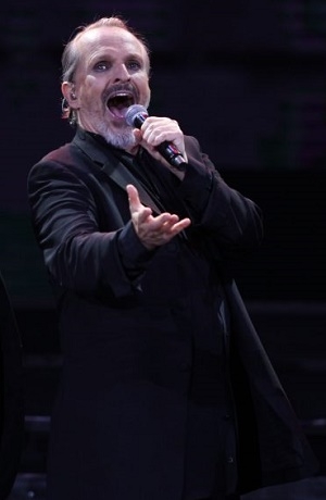 Miguel Bosé huye de España por problemas fiscales; radicará en México