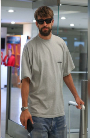 Piqué llegó a Miami para convivir con sus hijos Milán y Sasha