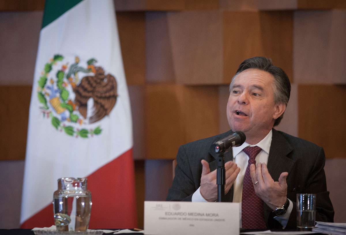 Senadores aprueban renuncia de Medina Mora y pierde el fuero