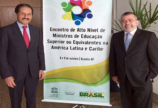 Rector de la BUAP asiste a reunión de educación en Brasil