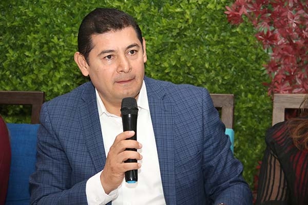 Armenta es nombrado presidente de la Comisión de Hacienda en el Senado