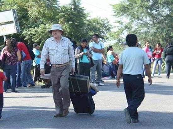 Magisterio paraliza Oaxaca; un millón de alumnos sin clases