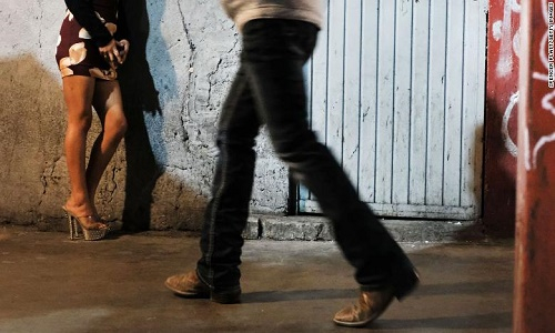 Estadounidenses buscan sexo en México a pesar del coronavirus