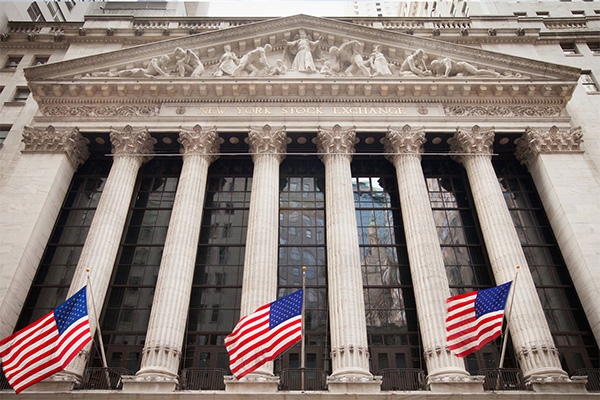 Bolsa de NY paralizada durante cuatro horas; niegan ciberataque