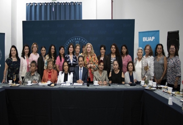 La BUAP, factor de gobernanza: Esparza Ortiz