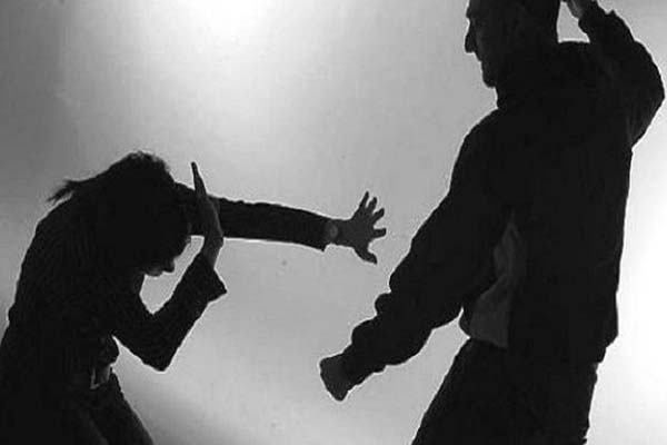 Cada 12 horas atienden en clínicas médicas a una víctima de violencia familiar en Puebla