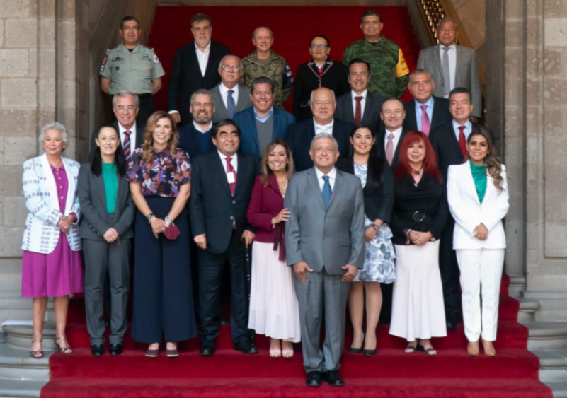Barbosa acude a reunión de seguridad de gobernadores morenistas con AMLO