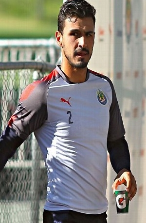 Alanís se quedaría en Chivas si avanzan al Mundial de Clubes