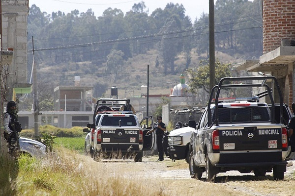 Policía halló bodega con mercancía robada tras recuperar camioneta en Texmelucan