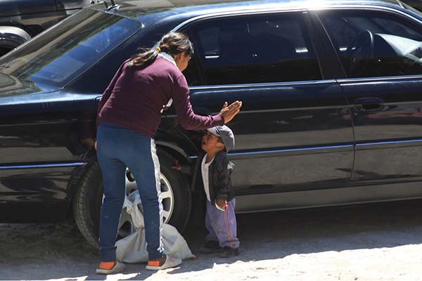 Casi a diario reportan maltrato infantil al 911 en la ciudad de Puebla