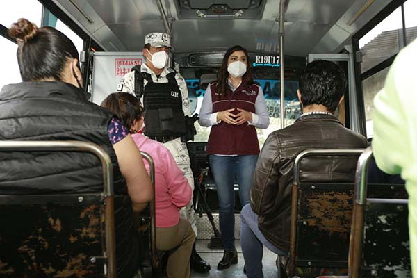 Claudia Rivera supervisa operativo de seguridad en unidades de transporte público de Puebla
