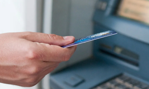 Qué debes hacer si depositan dinero por error en tu tarjeta