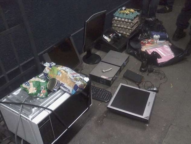 Roban computadoras del  CENHCH; se las llevaron en carretilla