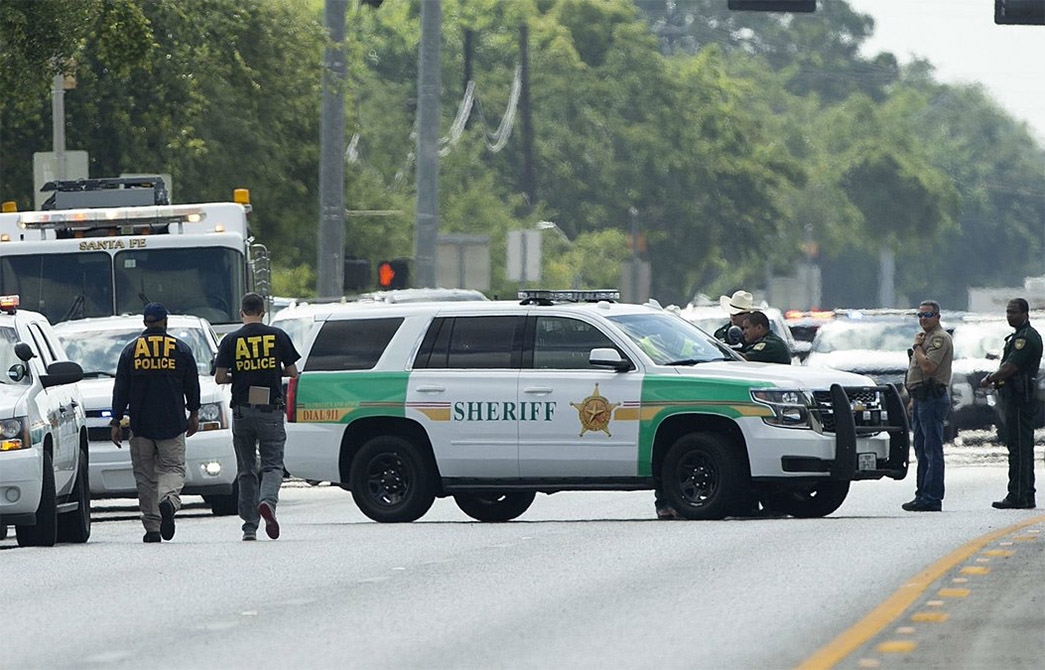 Suman 10 muertos y 10 heridos por tiroteo en escuela de Texas