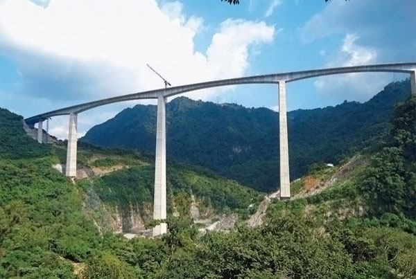 En Puebla, el segundo puente más alto del mundo