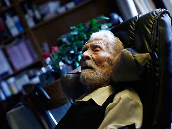 Muere a los 111 años el hombre más viejo del mundo