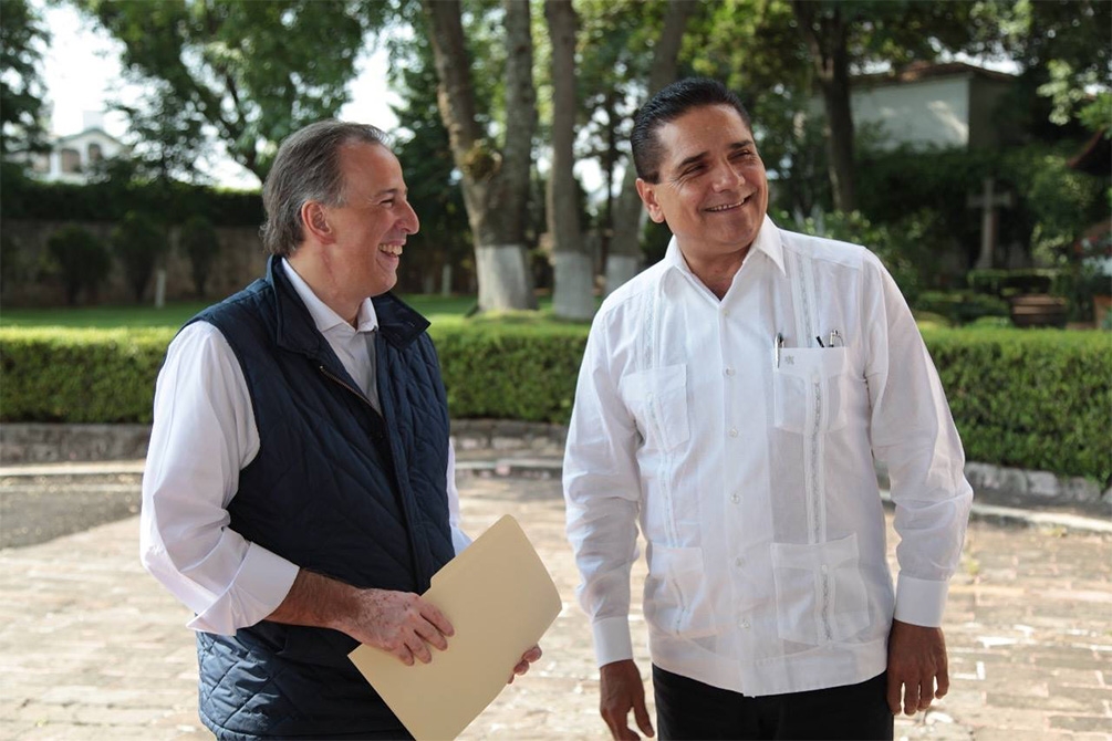 Meade en apuros: Anuncia cambios en su equipo