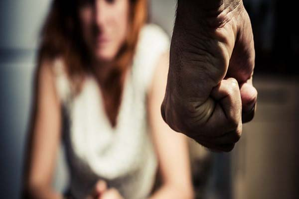 Violencia de pareja no cede en la capital de Puebla; 56 llamadas al 911 en enero