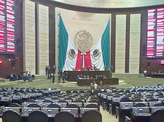 Diputados federales planean bono de retiro por un millón de pesos