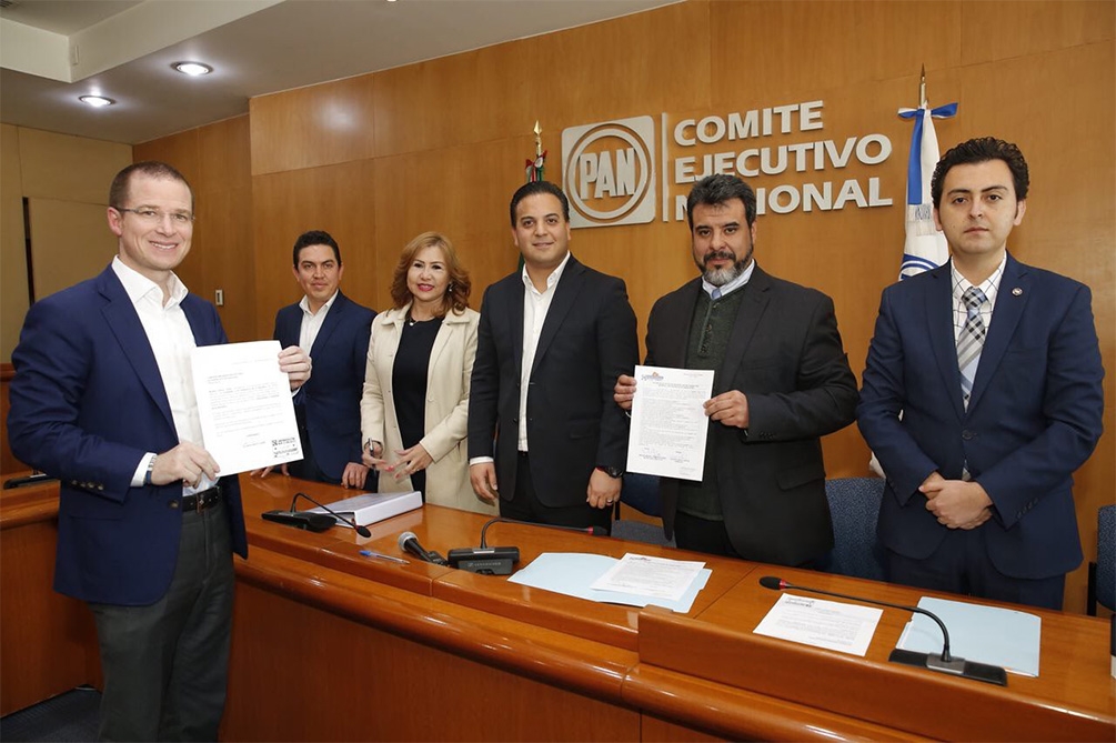 Ricardo Anaya se registra como precandidato a la presidencia