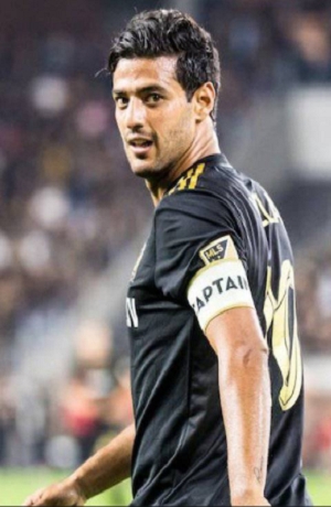 Barcelona negó que vaya a contratar a Carlos Vela en mercado de invierno