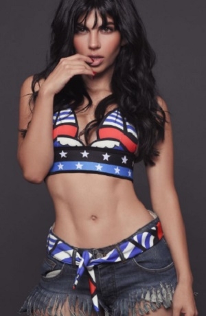 África Zavala levanta suspiros con sensual post en redes sociales